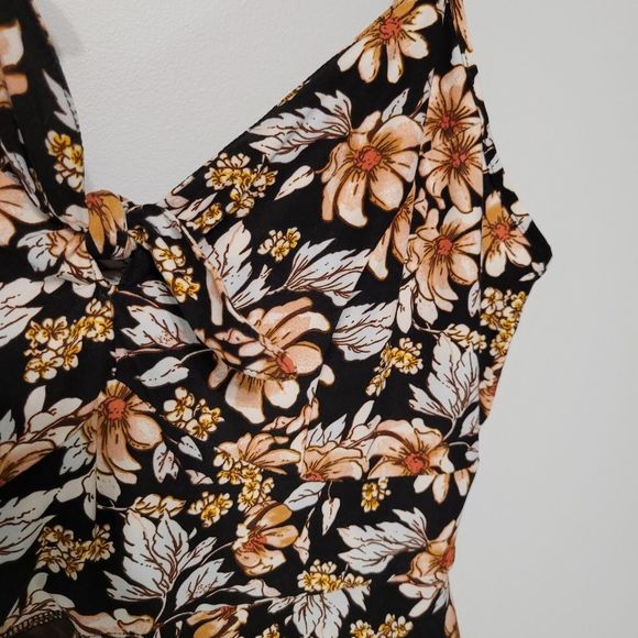 Lily Morgan Super Soft Floral Dress with Spaghetti Straps - Picture 4 of 10